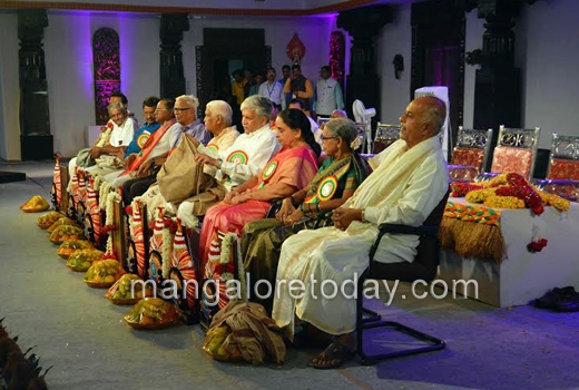 Nudisiri  - Stress on need for seriousness in social issues